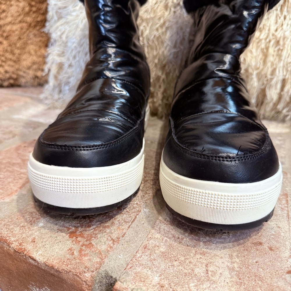 COUGAR black and white faux fur waterproof size 9 boots like new - Picture 7 of 12